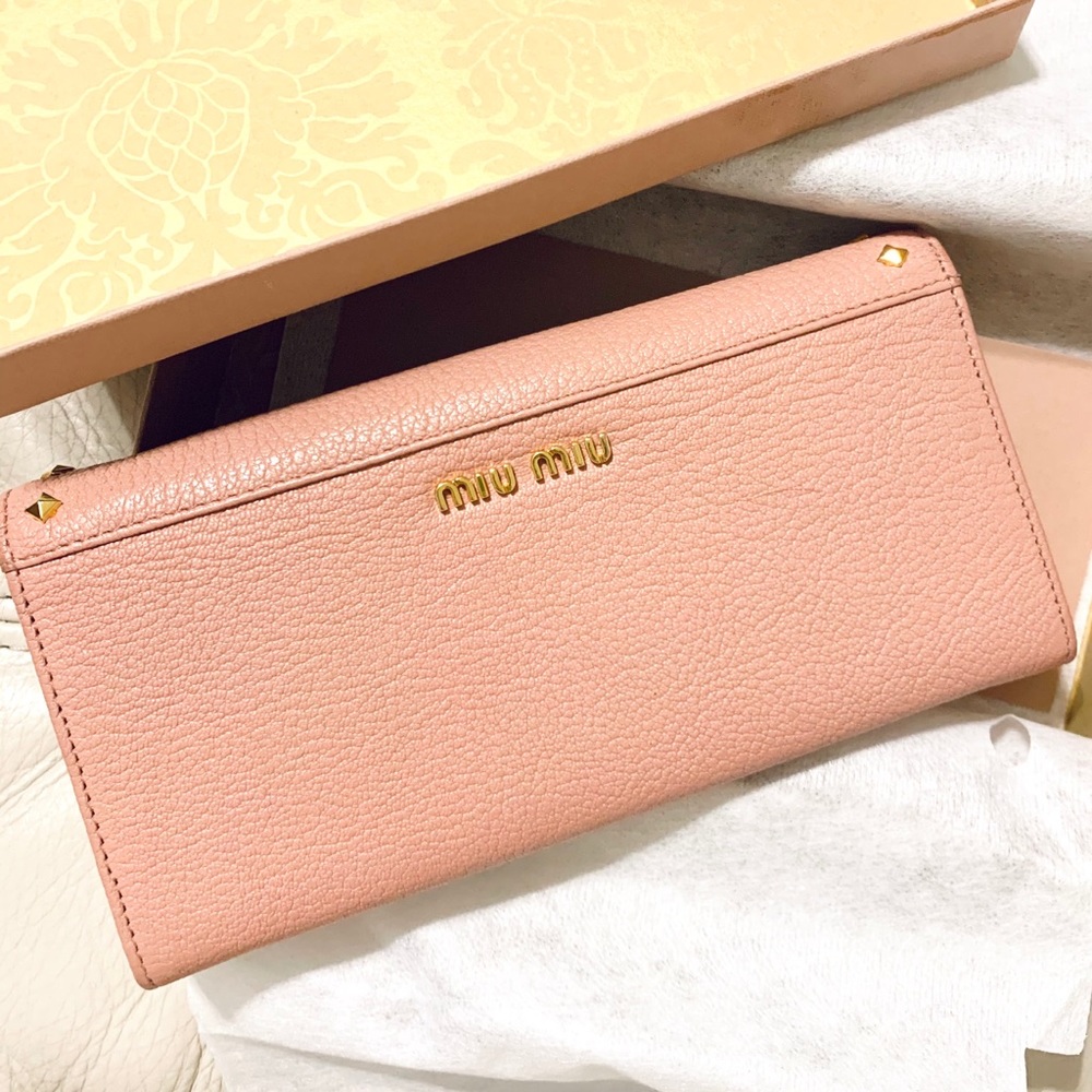 Miu Miu Rhinestone Embellished Pink Leather Wallet - Picture 5 of 7